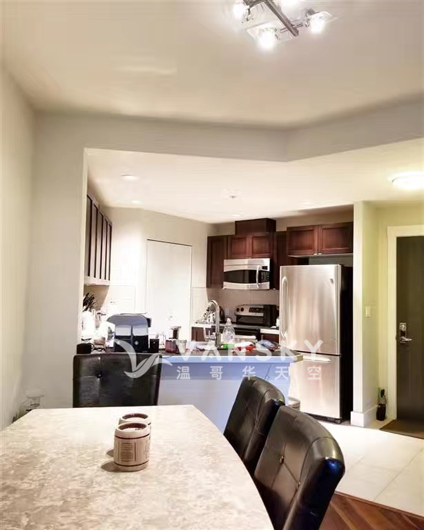 240331073820_kitchen and dinner room.jpg